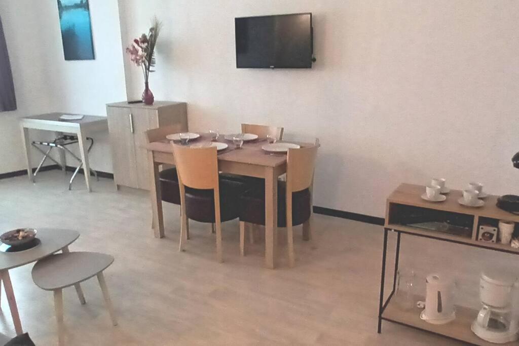 Grand Classe 2 Etoiles De 1 A 4 Personnes Apartamento