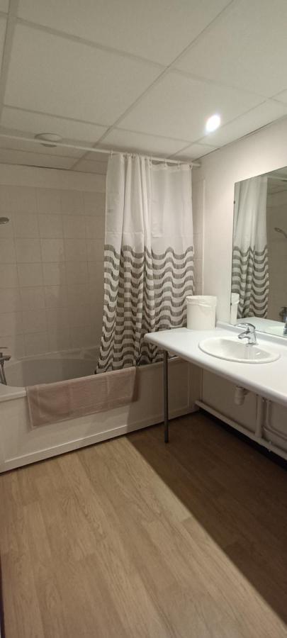 Grand Classe 2 Etoiles De 1 A 4 Personnes Apartamento